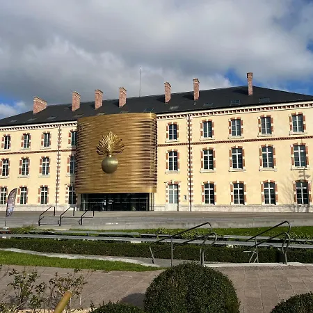 Apartament Le Azar *